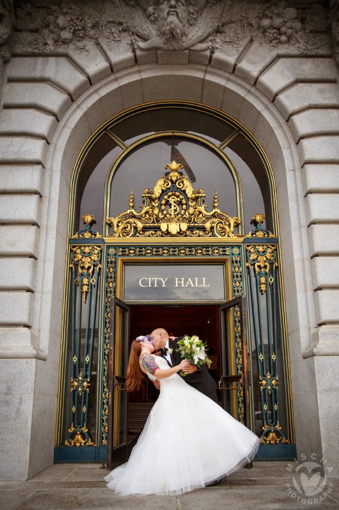 SF City Hall kiss